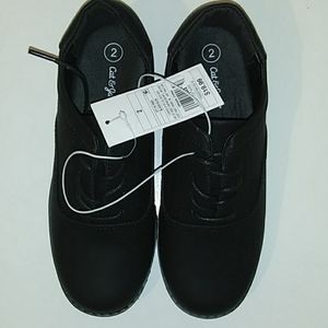 Cat and Jack size 5 1/2  dress shoes